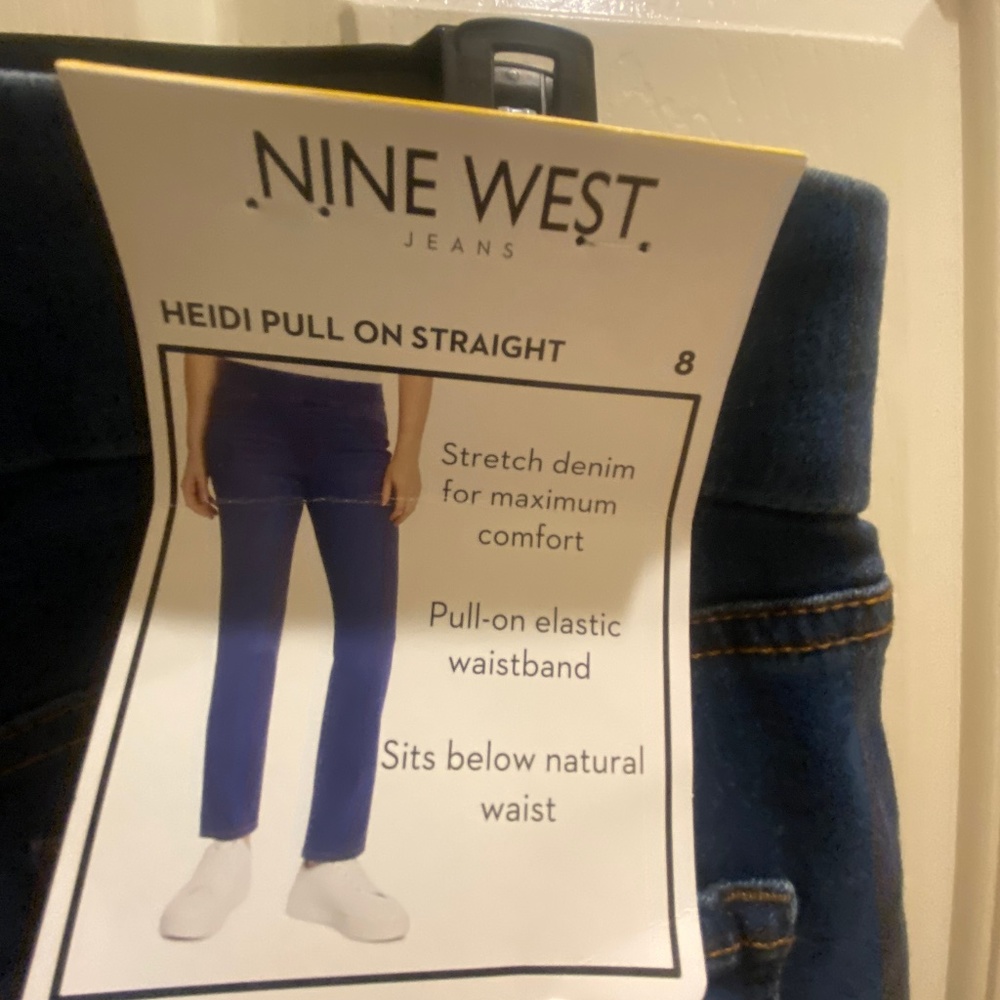 New Nine West Pull On Jeans - Size 8